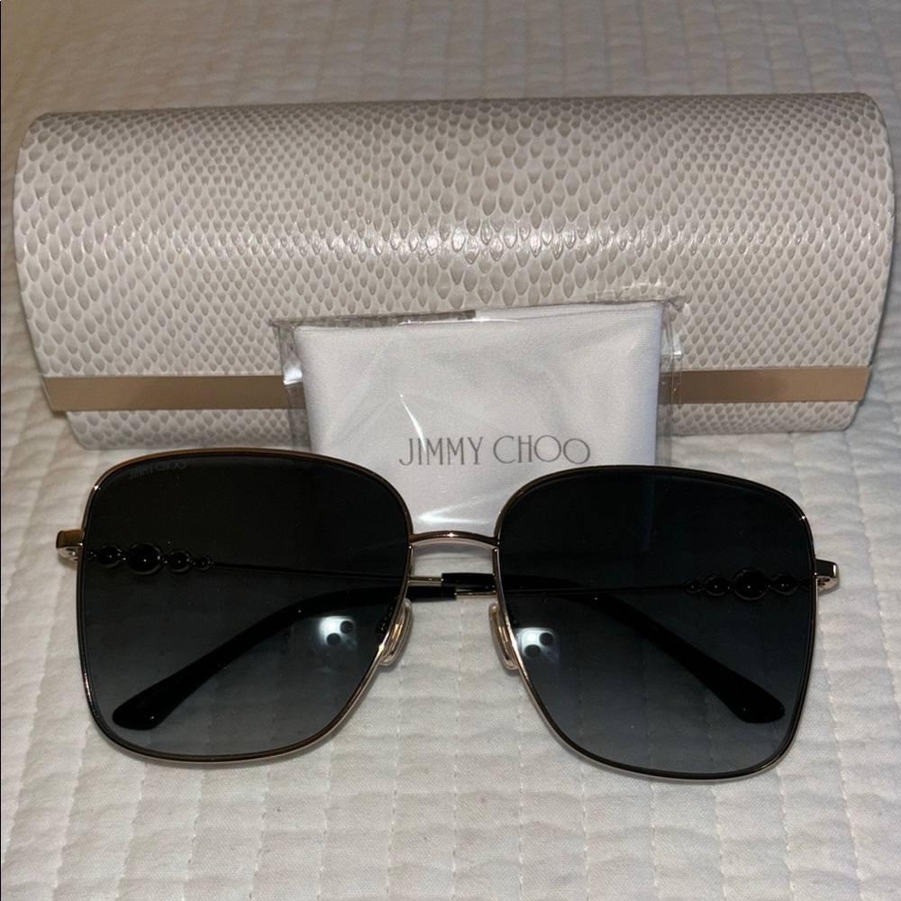 Jimmy Choo Hester Black Sunglasses. NWOT